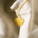 Gintarinis pakabukas "Lietuva"