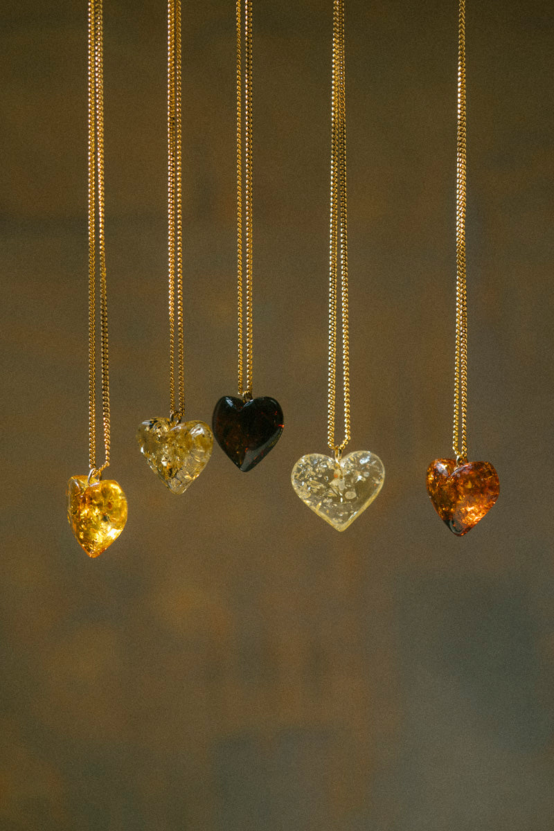 Gintarinis pakabukas "Širdelė"