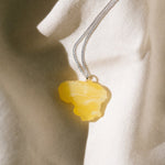 Gintarinis pakabukas "Lietuva"