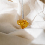 Gintarinis pakabukas "Lietuva"