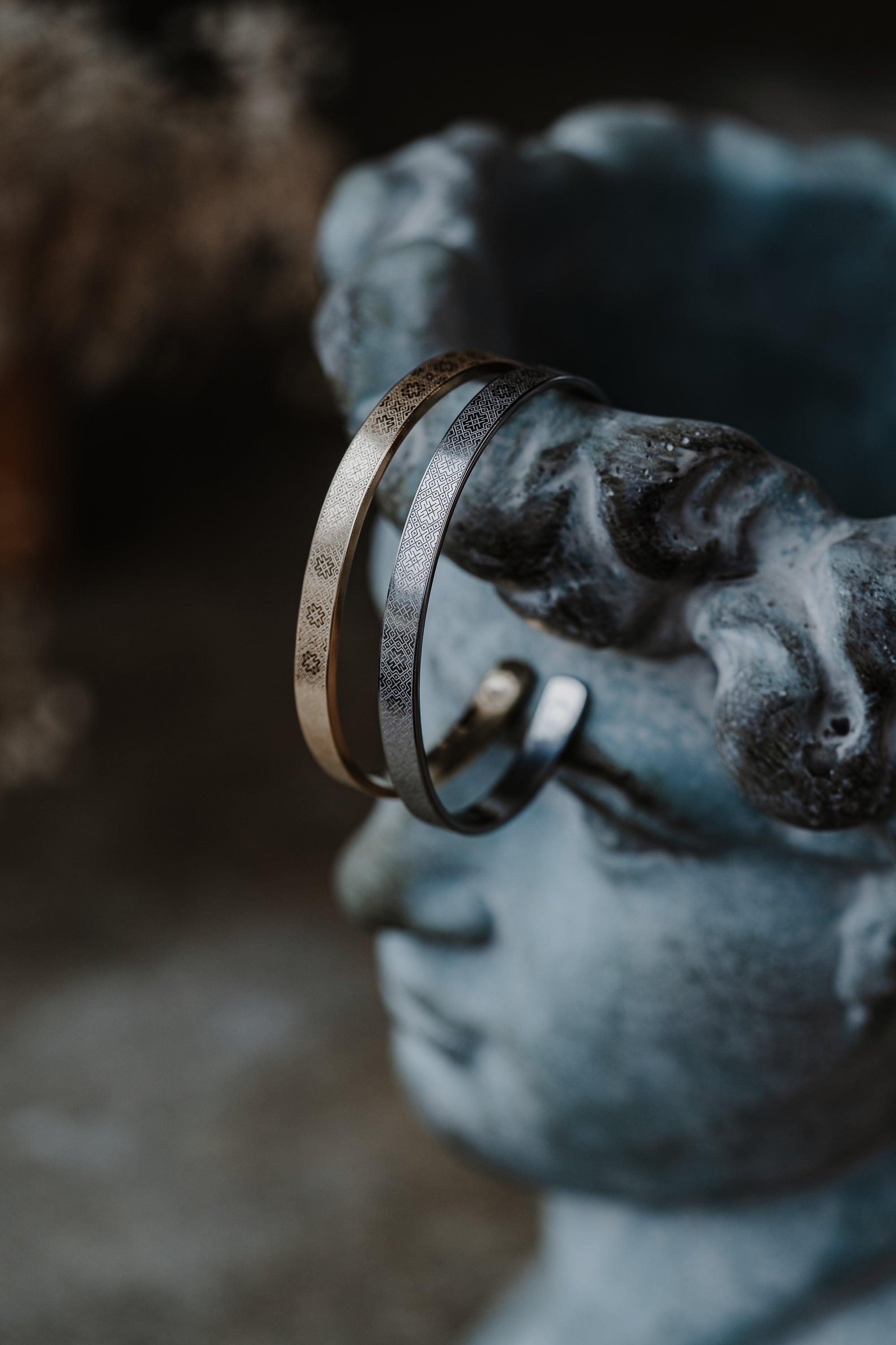 Paauksuota titano apyrankė "Tautinė juosta"